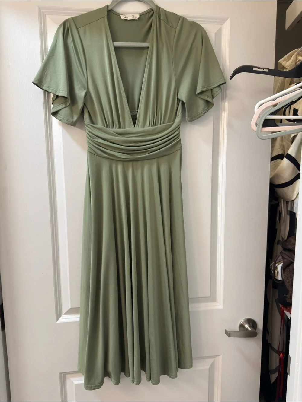 Elegant Olive Green V-Neck Midi Dress